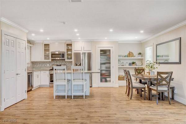 925 Alan Shepard ST, Las Vegas, NV 89145