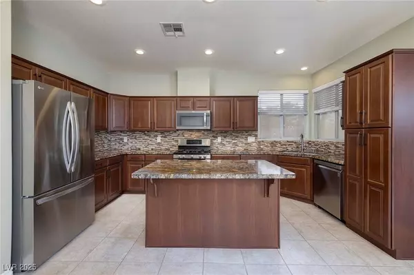 8913 Picket Fence AVE, Las Vegas, NV 89143