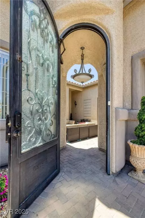 1329 Calle Cantar, Henderson, NV 89012