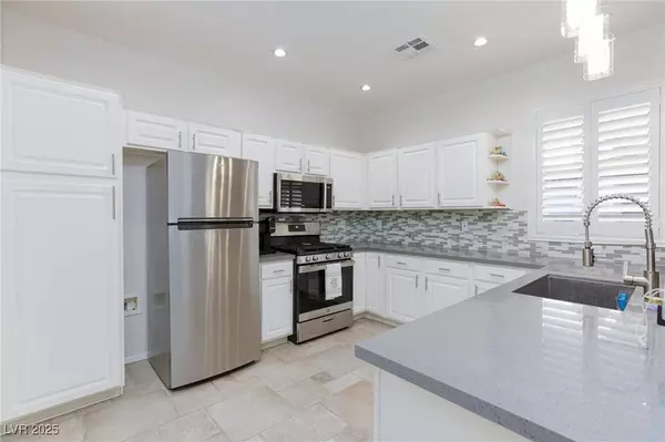 1000 Duckhorn CT #202, Las Vegas, NV 89144