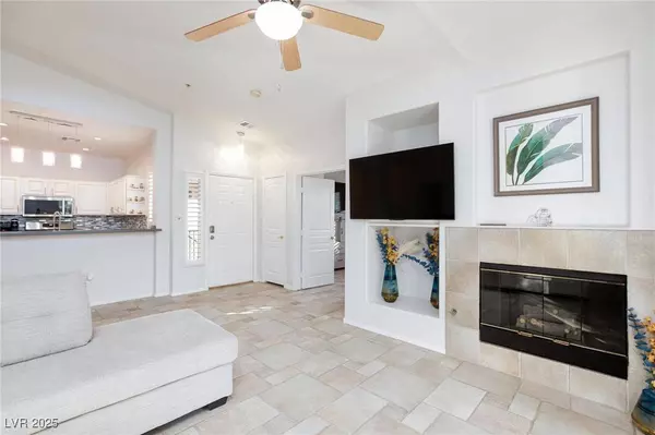 1000 Duckhorn CT #202, Las Vegas, NV 89144