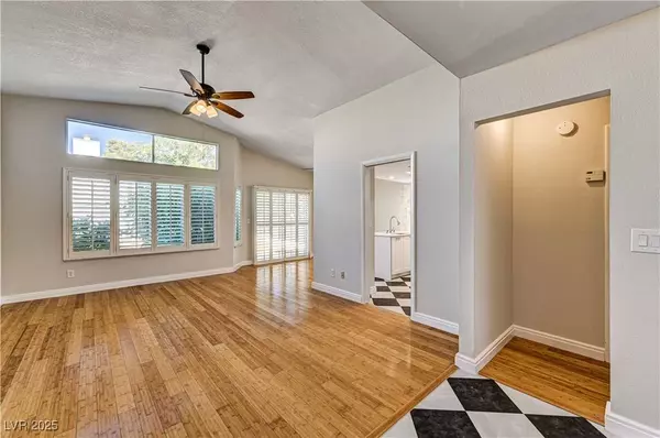 6508 Faith Peak DR, Las Vegas, NV 89108