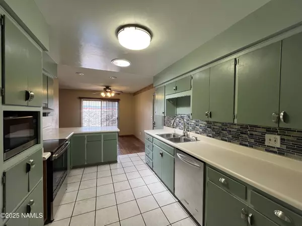 1707 N Fort Valley Road, Flagstaff, AZ 86001