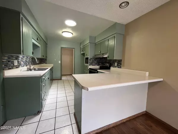 1707 N Fort Valley Road, Flagstaff, AZ 86001