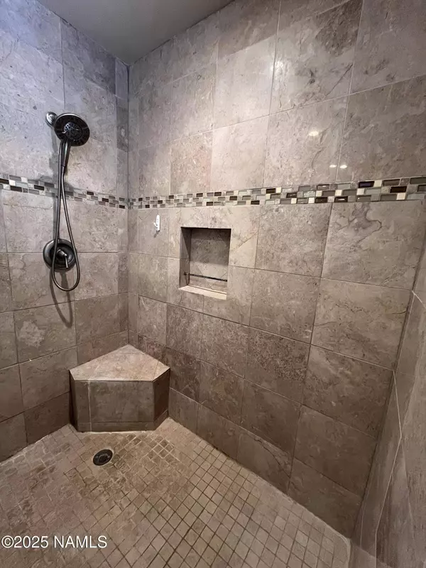 1707 N Fort Valley Road, Flagstaff, AZ 86001