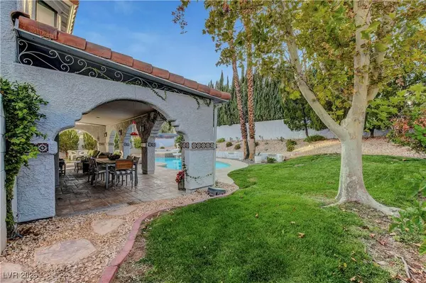 2825 Waterview DR, Las Vegas, NV 89117