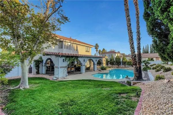 2825 Waterview DR, Las Vegas, NV 89117