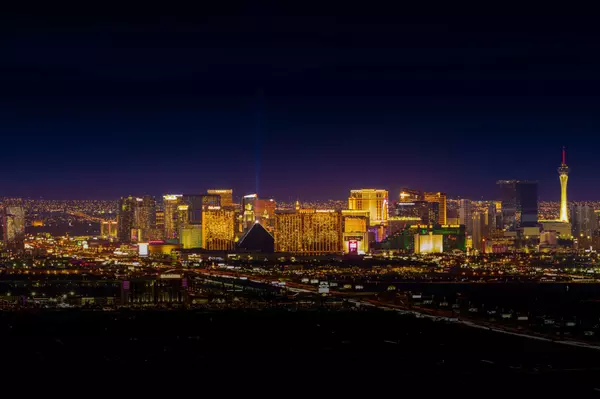 Dillan Tang Las Vegas Realtor Luxury Real Estate Agent Tang Group  Henderson Summerlin Las Vegas (10)