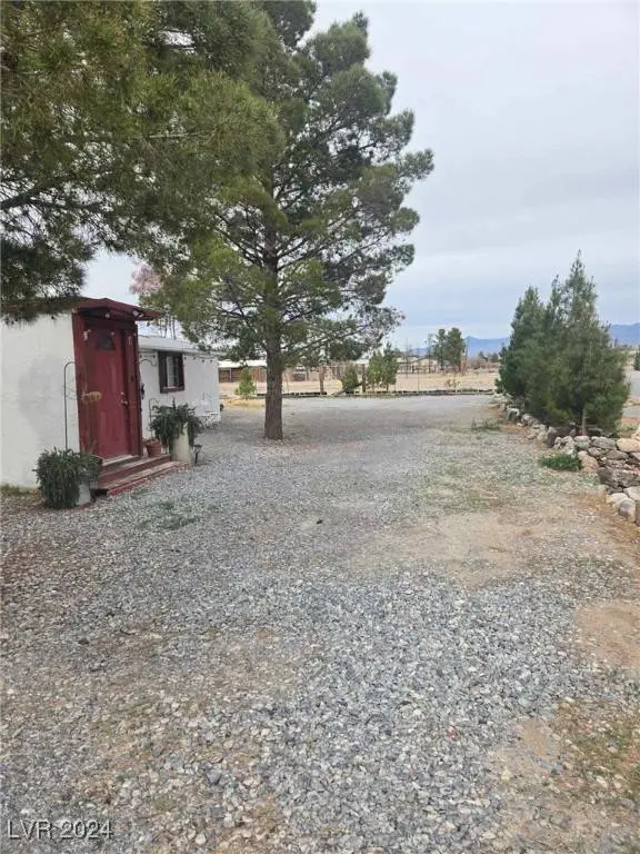 5200 Bonnie Street, Pahrump, NV 89048