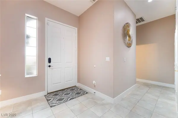 719 Descartes AVE, Henderson, NV 89002