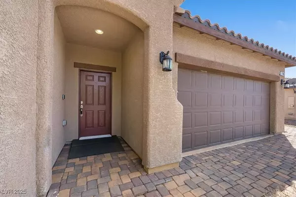 3708 Fuselier DR, North Las Vegas, NV 89032