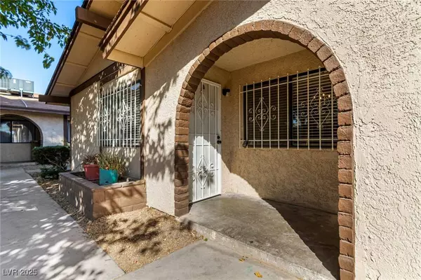 5917 Smoke Ranch RD #B, Las Vegas, NV 89108