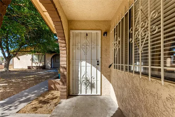 5917 Smoke Ranch RD #B, Las Vegas, NV 89108