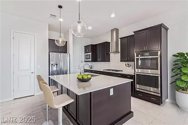 298 Nine Mile Creek DR, Las Vegas, NV 89138