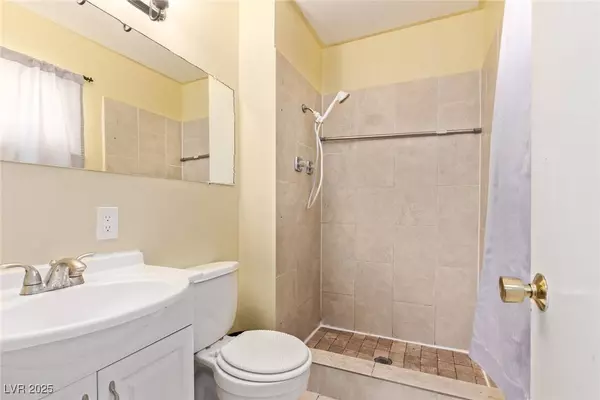 5813 Halifax AVE, Las Vegas, NV 89107