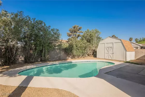 10 Yew AVE, Las Vegas, NV 89110