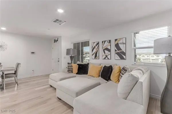 6150 Foxes Dale ST, Las Vegas, NV 89166