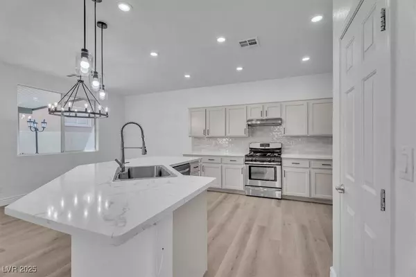 576 Foster Springs RD, Las Vegas, NV 89148