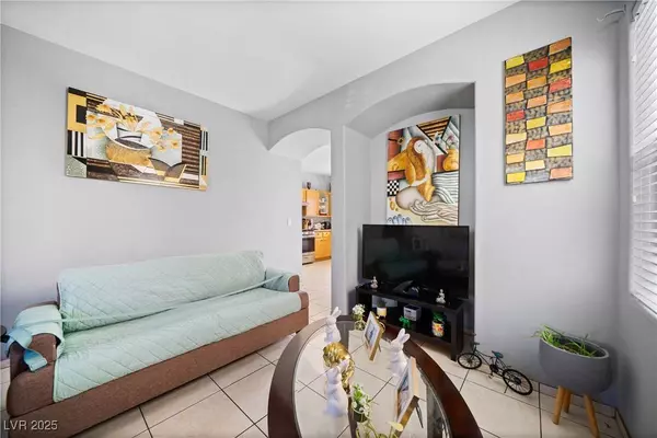 6537 Coronado Canyon AVE, Las Vegas, NV 89142