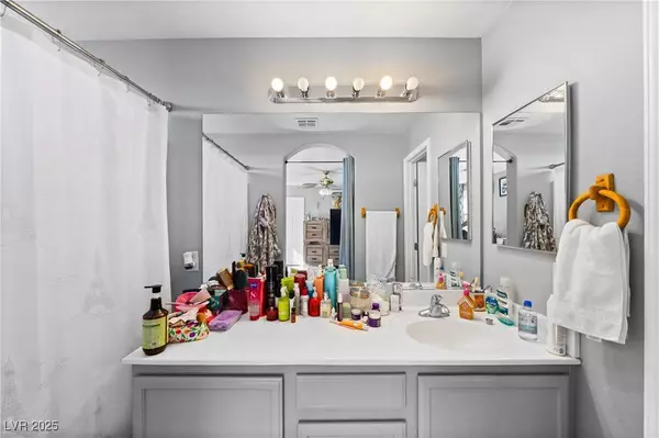 6537 Coronado Canyon AVE, Las Vegas, NV 89142