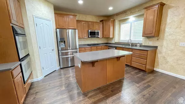 6438 S MCKINLEY LN, Taylorsville, UT 84129