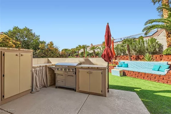 5725 Owl Butte Court, Las Vegas, NV 89149