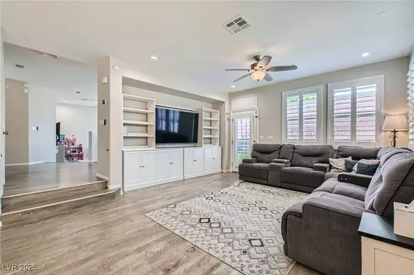 9413 Steeltree ST, Las Vegas, NV 89143