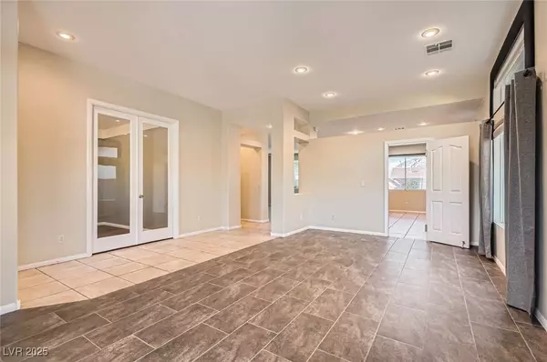 10212 Donald Weese CT, Las Vegas, NV 89129