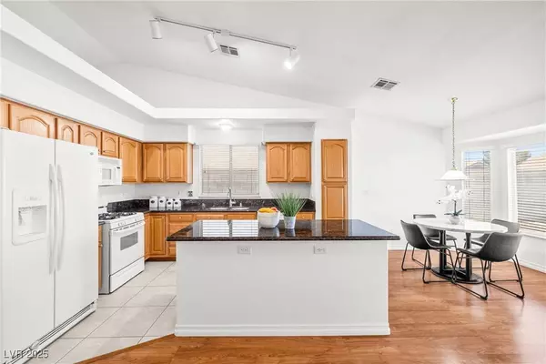 5704 Owl Butte CT, Las Vegas, NV 89149