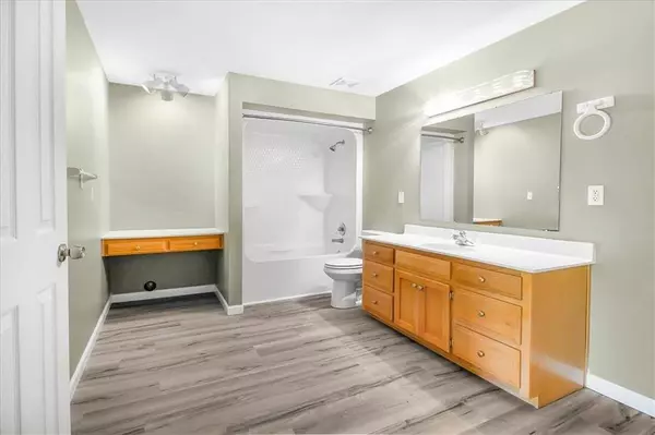 245 SW 400 RD, Warrensburg, MO 64093