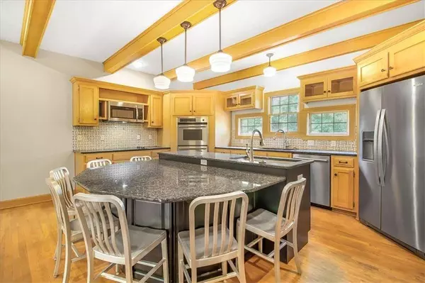 245 SW 400 RD, Warrensburg, MO 64093