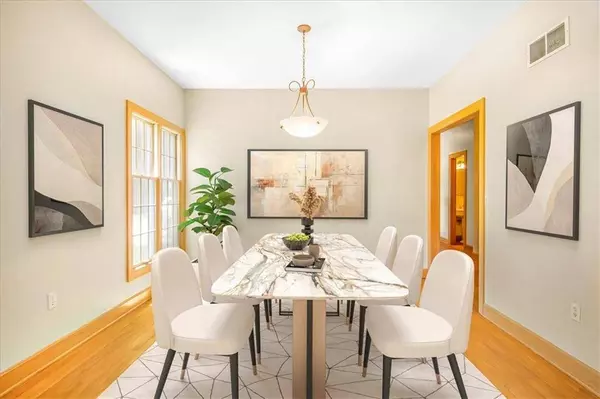 245 SW 400 RD, Warrensburg, MO 64093