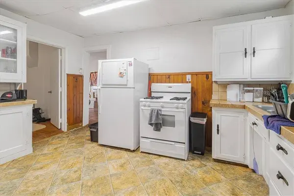 212 W North ST, Warrensburg, MO 64093