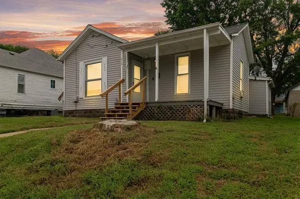 212 W North ST, Warrensburg, MO 64093