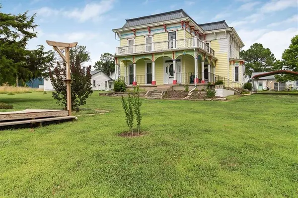 1057 NE 75th N/A, Knob Noster, MO 65336