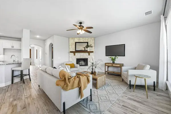 300 Ben Thomas Street, Burleson, TX 76028