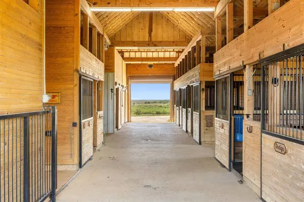 1180 McReynolds Road, Sanger, TX 76266