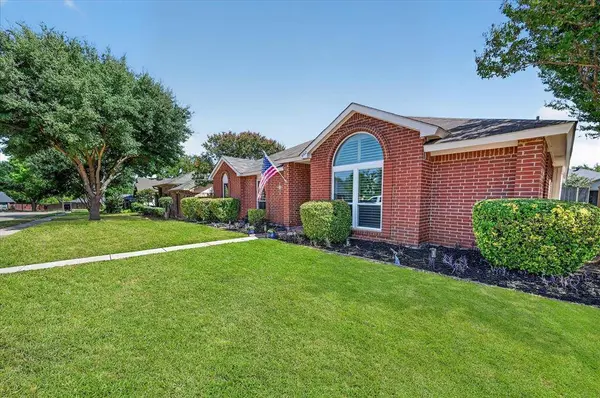 4312 Hillshire Court, Flower Mound, TX 75028