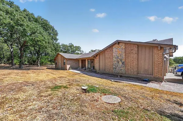 1712 Fm 407 E, Argyle, TX 76226