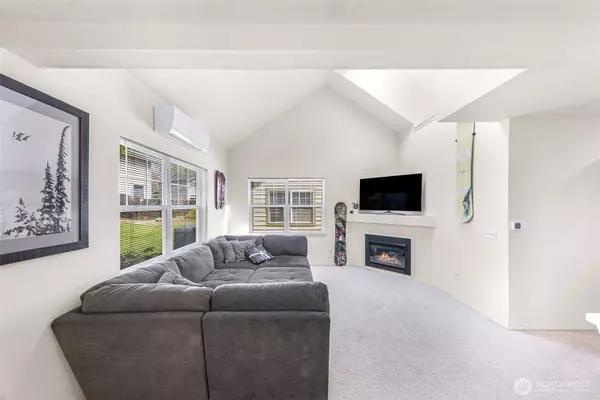 1701 Valhalla LN #D, Bellingham, WA 98226