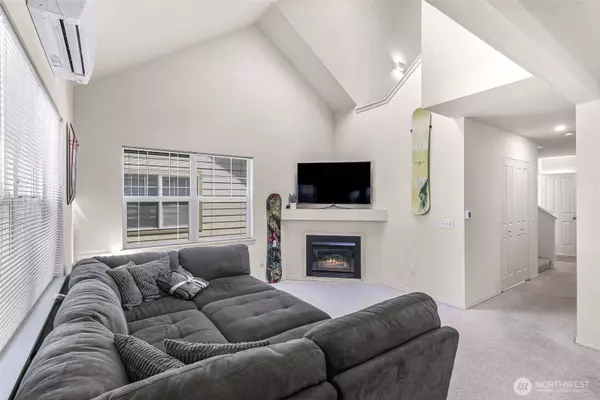 1701 Valhalla LN #D, Bellingham, WA 98226