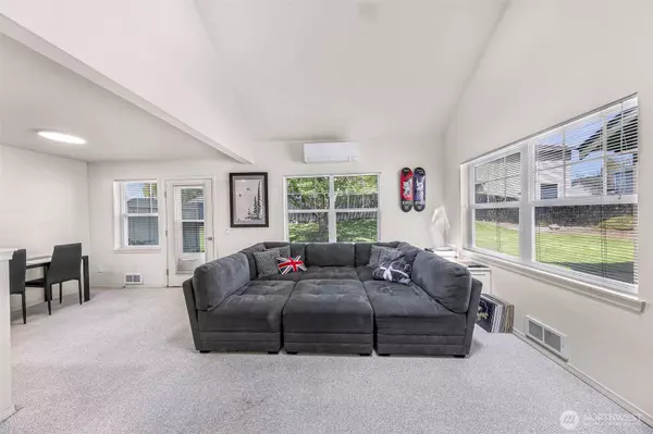 1701 Valhalla LN #D, Bellingham, WA 98226