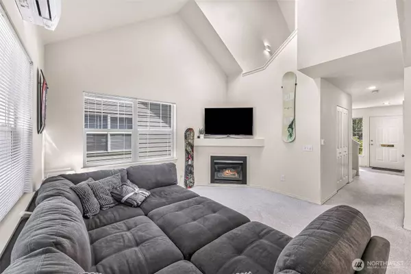 1701 Valhalla LN #D, Bellingham, WA 98226