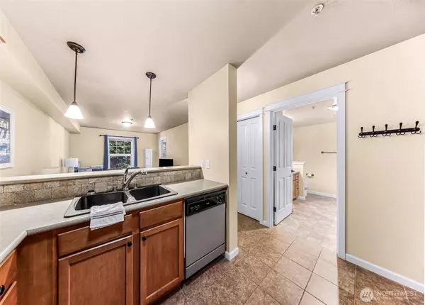 690 32nd St #B210, Bellingham, WA 98225