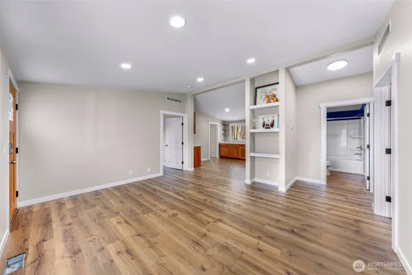 3027 Bayview DR, Bellingham, WA 98226