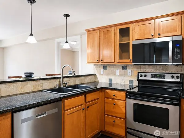 700 32nd St #A309, Bellingham, WA 98225