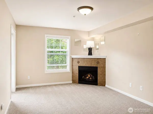 700 32nd St #A309, Bellingham, WA 98225
