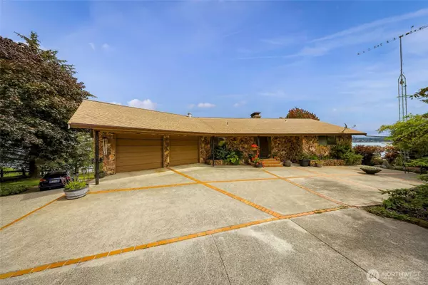 2824 N Nugent RD, Lummi Island, WA 98262