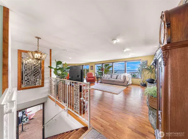 2824 N Nugent RD, Lummi Island, WA 98262