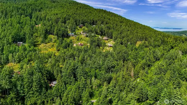 0 Island DR, Lummi Island, WA 98262